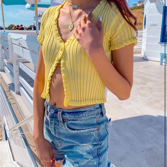 Verge Girl Yellow Ruffle Crop Top - Picture 3 of 4